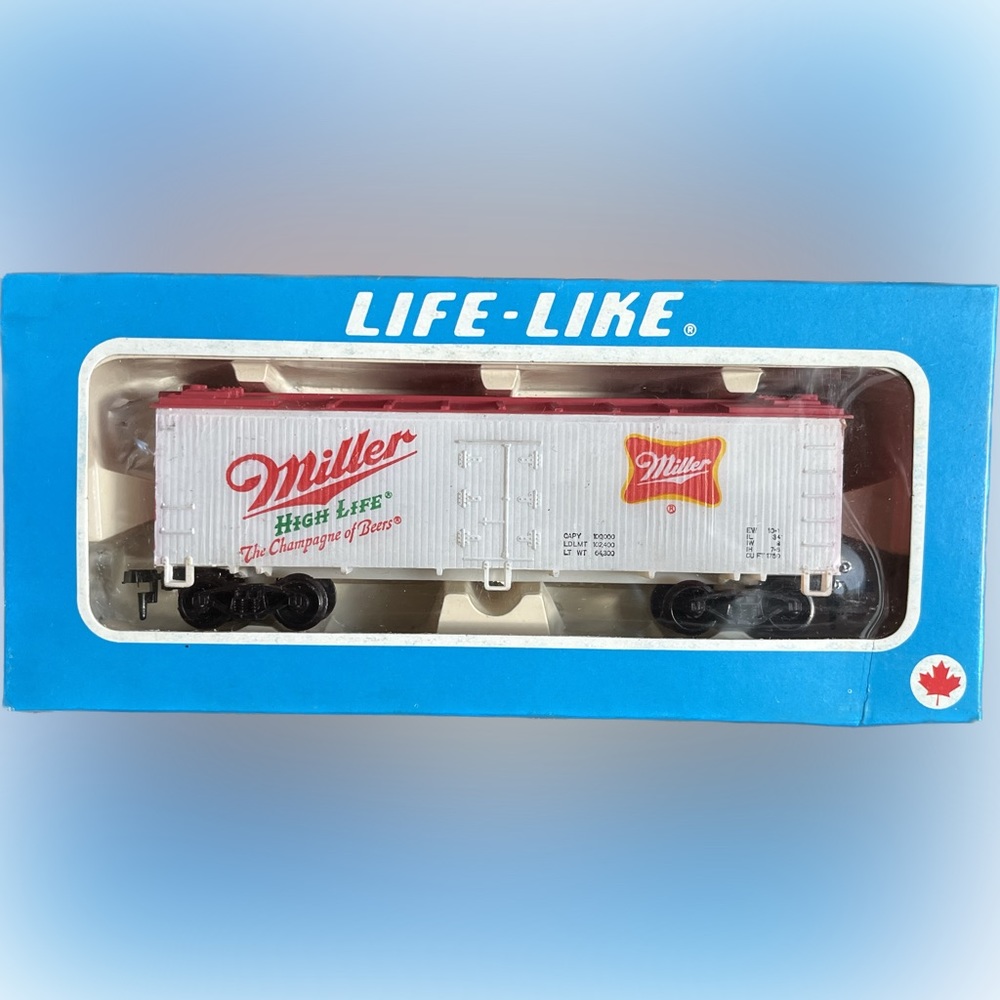 🎈2/$30 - Life-Like Miller Beer Freight Train Car